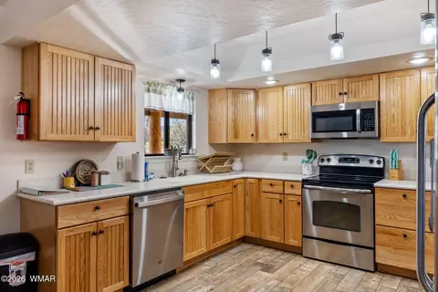 Kitchen - 1094 W 7th Ln, Eagar, AZ 85925 photo 1 of 3