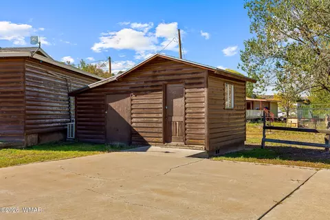 Exterior - 1094 W 7th Ln, Eagar, AZ 85925 photo 2 of 3