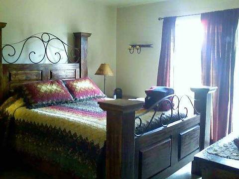 2645 Lodge Loop, Overgaard, AZ 85933 photo 2