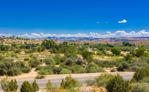 20745 E Fremont Dr, Mayer, AZ 86333