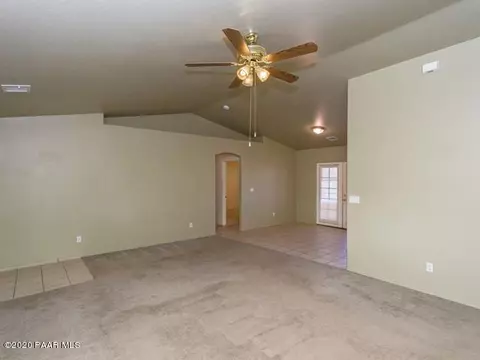 20104 E Hereford Dr, Mayer, AZ 86333 photo 2