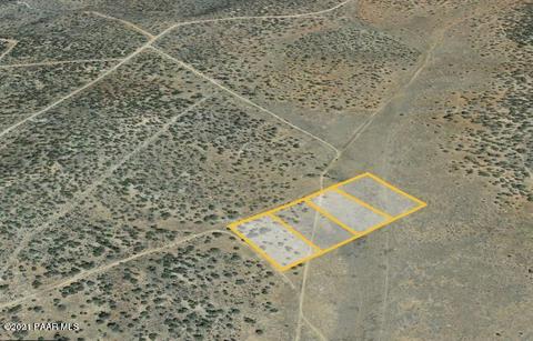 30109 W Montecito Ln, Seligman, AZ 86337