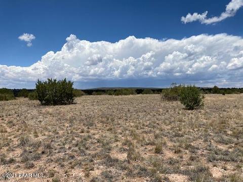 305 E Verde Ranch Rd, Paulden, AZ 86334 photo 1