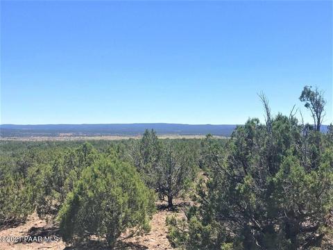 2758 W Roberts Rd, Ash Fork, AZ 86320