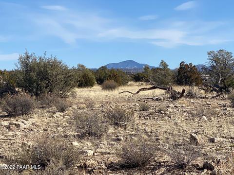 8362 Sharp Knife Rd, Williams, AZ 86046 photo 2