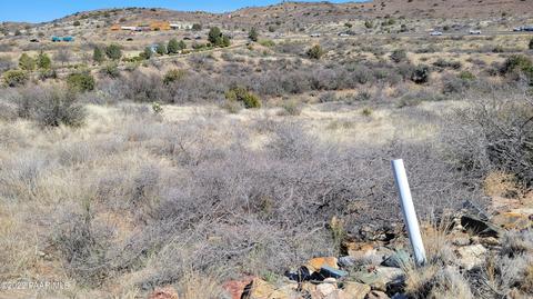 15900 E Broken Bit Rd, Mayer, AZ 86333 photo 1
