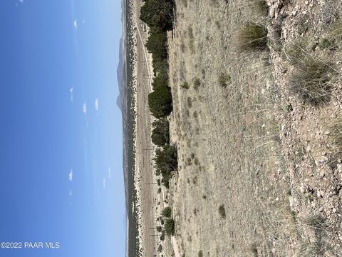 58753 N Calle Carlota, Seligman, AZ 86337