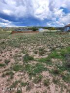 360 E Peterson Rd, Paulden, AZ 86334 photo 2