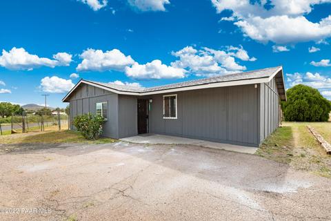 15831 S Chestnut Lane Ln, Cordes Lakes, AZ 86333