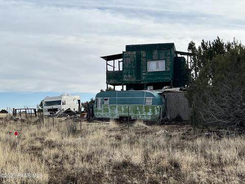 11975 W Dozer Ave, Ash Fork, AZ 86320 photo 13