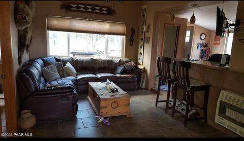 Living - 1 Keller Pl, Ash Fork, AZ 86320 photo 2 of 2