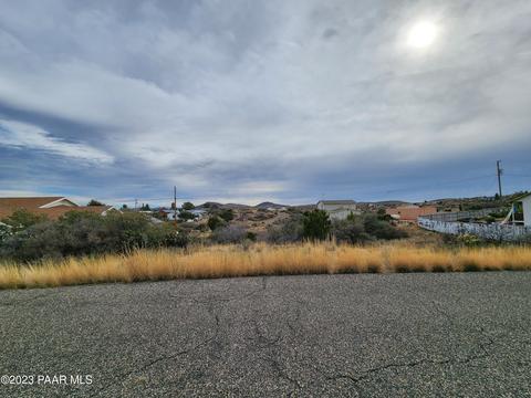 20565 E Antelope Rd, Mayer, AZ 86333