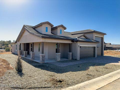 6165 N Compton Pl, Rimrock, AZ 86335