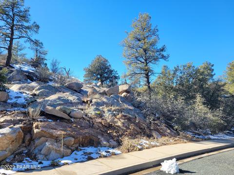 1060 Quicksilver Dr, Prescott, AZ 86303