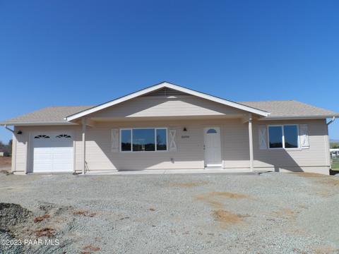 20290 E Saguaro Dr, Mayer, AZ 86333