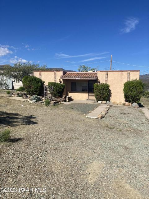 10022 S Wicks Ave, Mayer, AZ 86333