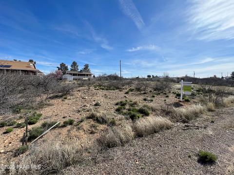 20194 E Lakeside Rd, Mayer, AZ 86333