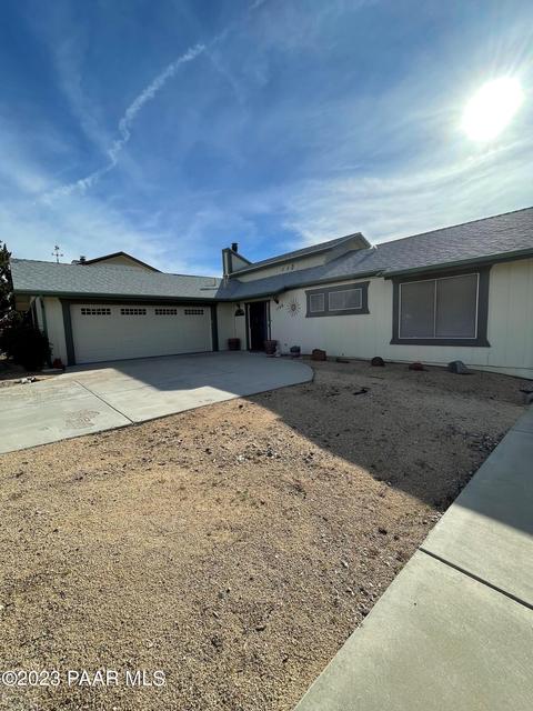 1166 N Buena Vis E, Dewey-humboldt, AZ 86327