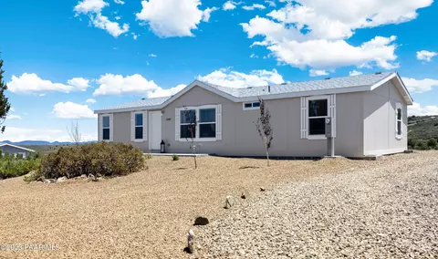 13347 E Courtney Ln, Mayer, AZ 86333
