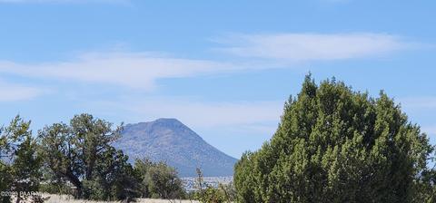 28 B Juniperwood Rnch, Ash Fork, AZ 86320