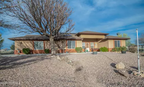 663 Sycamore Ln, Chino Valley, AZ 86323