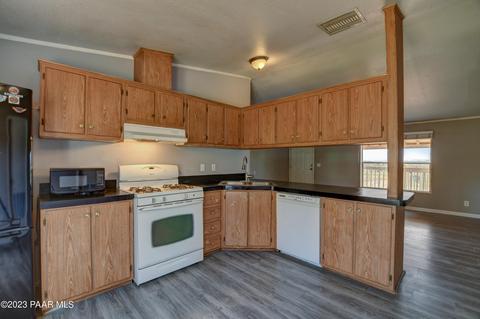 240 E Bramble Dr, Paulden, AZ 86334 photo 13