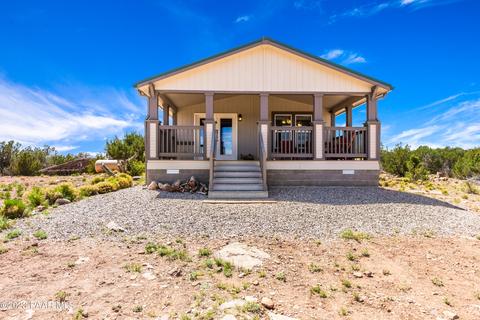 2990 W Cooks Trl, Ash Fork, AZ 86320