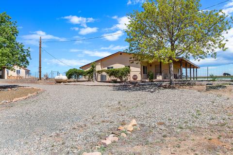 2190 S Old Black Canyon Hwy, Dewey-humboldt, AZ 86329