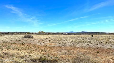 24855 N Stump Rd, Paulden, AZ 86334