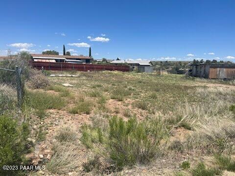 20662 E Prickly Pear Dr, Mayer, AZ 86333