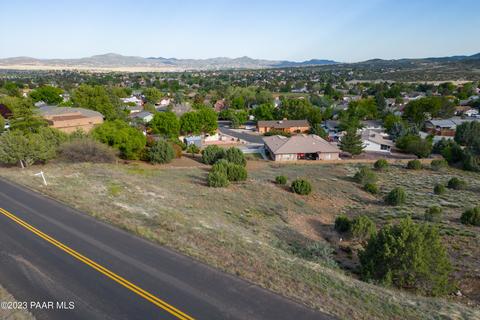 10765 E Old Black Canyon Hwy, Dewey-humboldt, AZ 86327