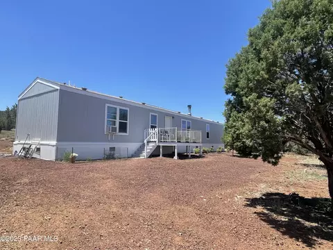 1482 Pinto Dr, Ash Fork, AZ 86320