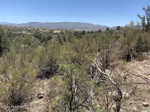 17872 S Pinon Ln, Peeples Valley, AZ 86332