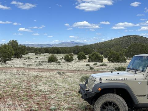 72 Bowling Ln # b, Ash Fork, AZ 86320