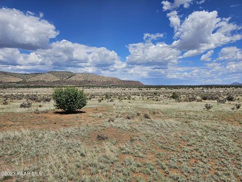 Lot #643 W Hillcrest Drive, Seligman, AZ 86337