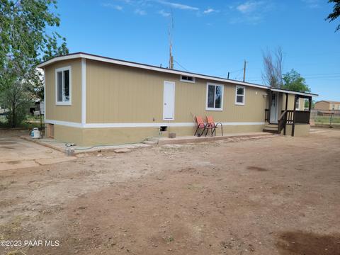 105 E Bayberry Dr, Paulden, AZ 86334