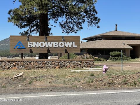 8033 N Harmony Ln, Flagstaff, AZ 86001