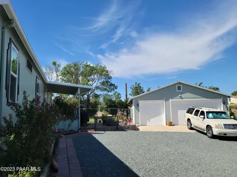 20941 E Valley View Ln, Mayer, AZ 86333