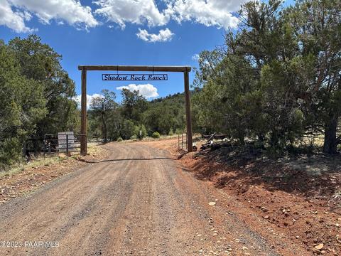00 Our St, Seligman, AZ 86337