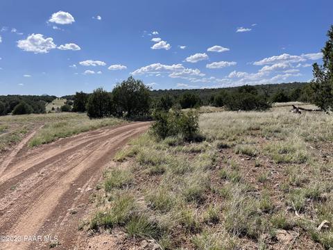 1950 Joseph Dr, Ash Fork, AZ 86320 photo 4