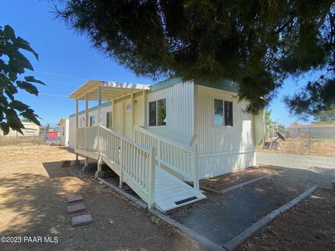 20768 E Deer Valley Ln, Mayer, AZ 86333