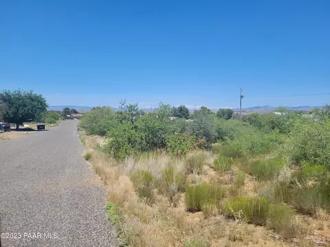 16569 S White Rock Ln, Mayer, AZ 86333