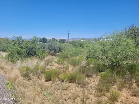 16551 S White Rock Ln, Mayer, AZ 86333