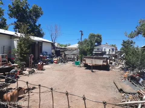 22670 W Railroad Ave, Seligman, AZ 86337