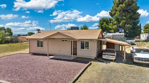 20541 E Larry Ln, Mayer, AZ 86333