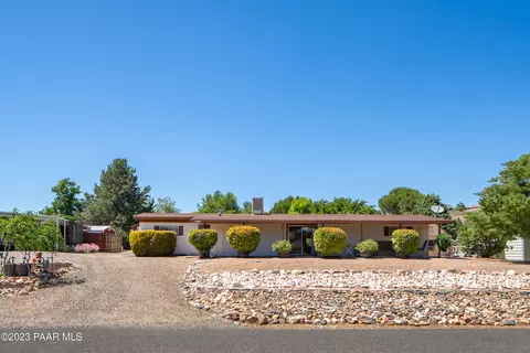 10122 E Manzanita Trl, Dewey, AZ 86327