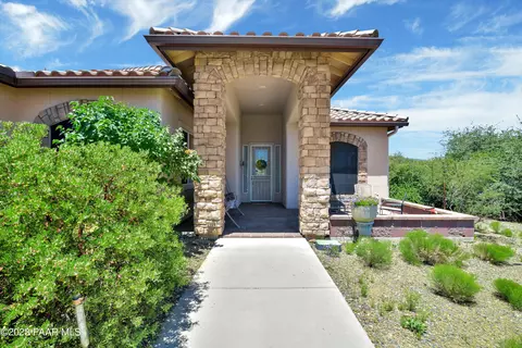 11100 S Lightning Bolt Dr, Mayer, AZ 86333