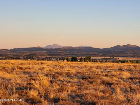 000 Milk Ranch Trail Rd, Paulden, AZ 86334