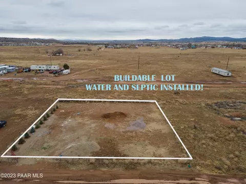 197 W Baja Rd, Paulden, AZ 86334