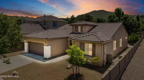 1042 N Cloud Cliff Pass, Prescott Valley, AZ 86314